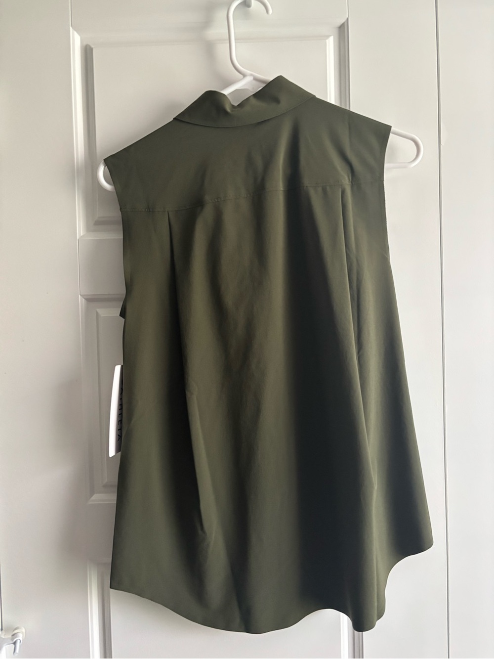 Athleta Everlasting Tank Olive - Picture 4 of 4